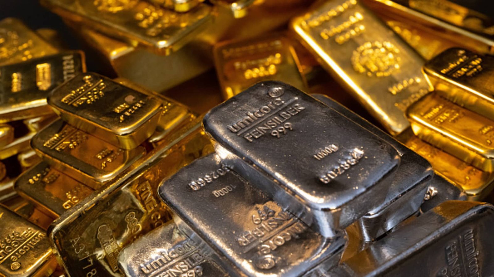 Gold rebounds, silver extends losses as oil price sparks volatility