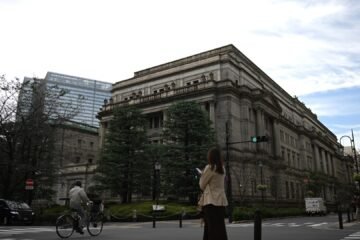 Asia markets dip as Dow touches new closing low; BOJ decision on deck