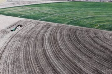 Iran-induced fertilizer shortage threatens Republicans in farm states