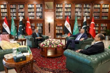 Middle East leaders meet in Pakistan; Trump weighs Iran ground troops