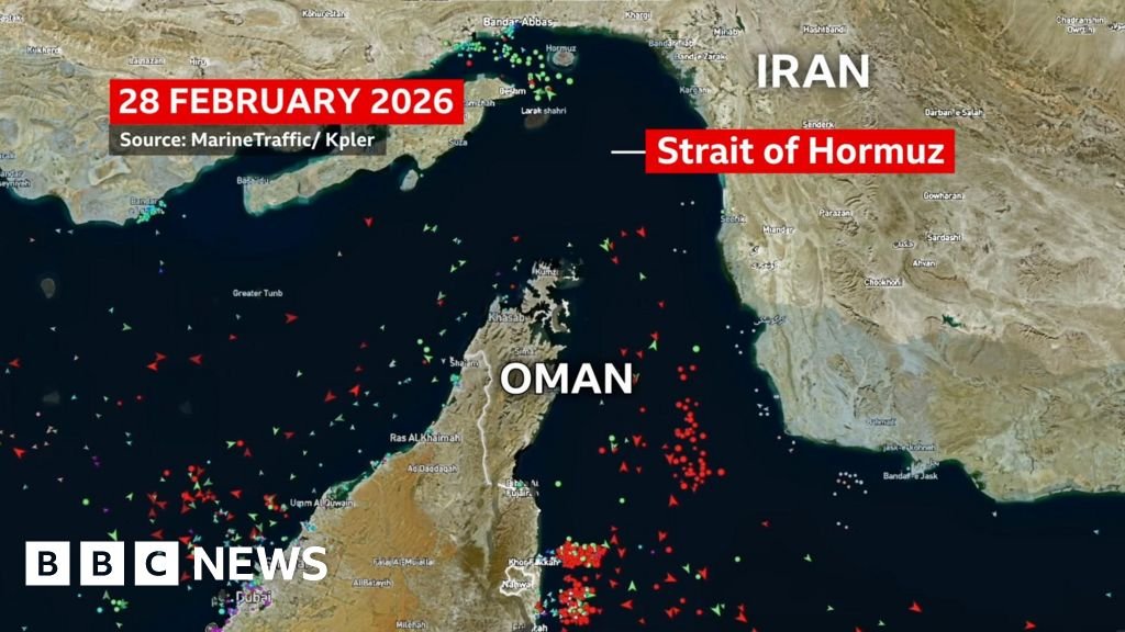Timelapse shows change in the flow of ships in the Strait of Hormuz
