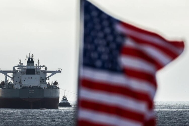 U.S. oil tops $100 as Iran war shows no sign of ending soon