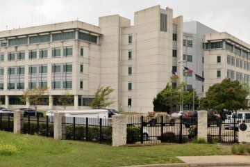 Texas man arrested after allegedly throwing bucket of possible human remains toward FBI field office