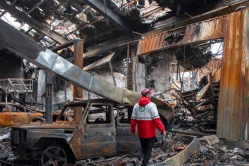 Iran says it is ‘waiting’ for a possible U.S. ground assault as 3,500 troops arrive in Middle East