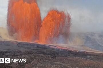Volcanic fragments rain down as Hawaii’s Kilauea volcano erupts