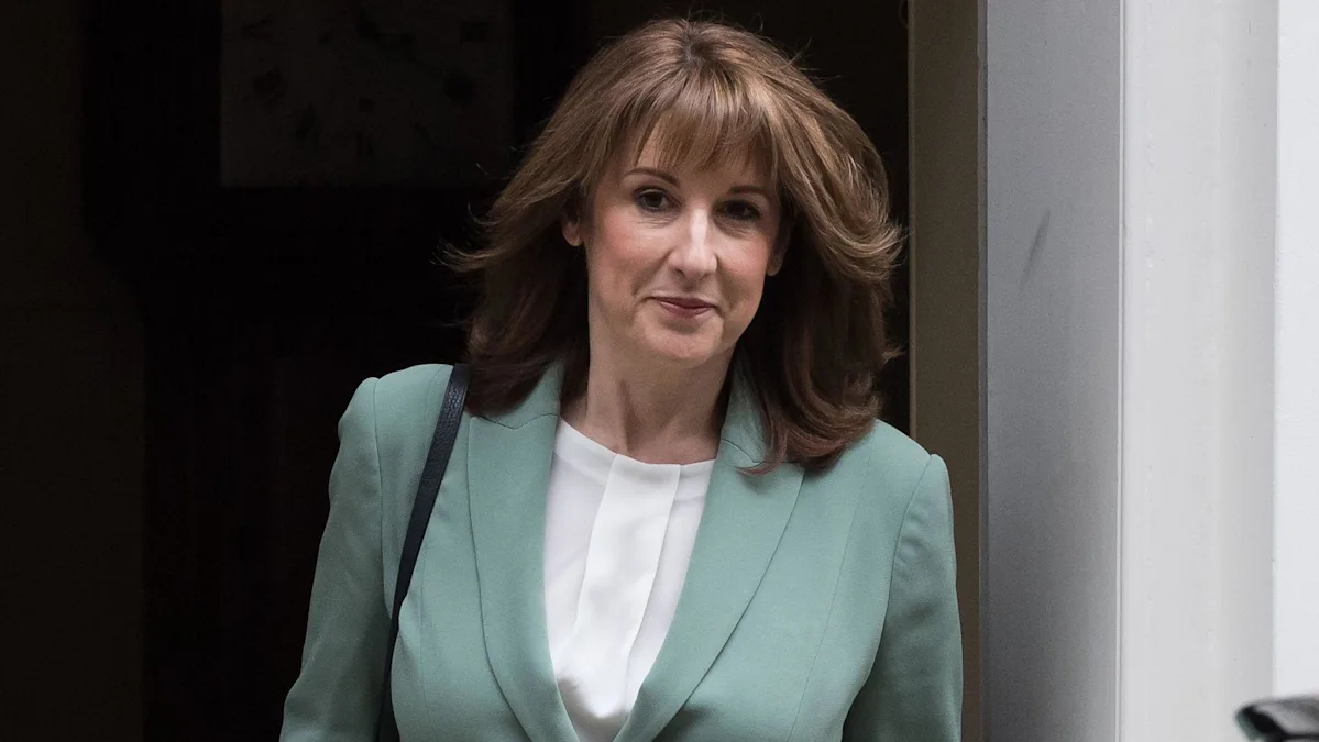 Reeves to set out principles on who might get energy bills support