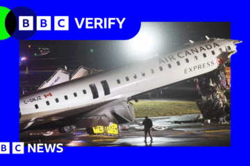 What happened in the seconds before Air Canada plane crashed at LaGuardia