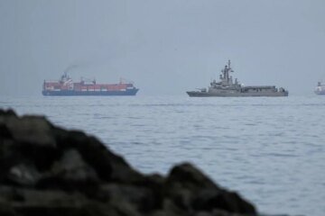 Trump administration has vowed to escort oil tankers through Strait of Hormuz. How would that work?