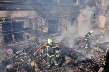 Ukraine waiting on U.S. and Russia to agree on next round of peace talks, Zelenskyy says