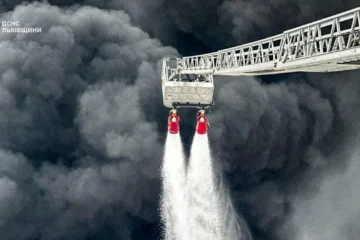 Ukraine-Hungary oil pipeline row threatens EU loan