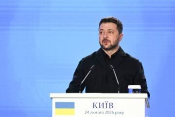 Zelensky offers Gulf states help with drone defence