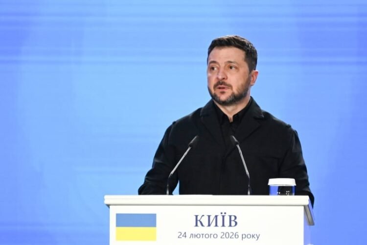 Zelensky offers Gulf states help with drone defence