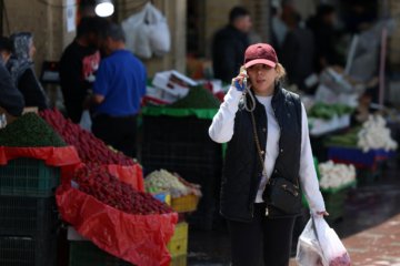 Amid US-Israeli attacks, people in Iran struggle to survive ailing economy | US-Israel war on Iran