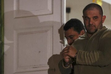 Fugitive ex-police officer suspected of killing the mothers of his children is arrested in Portugal