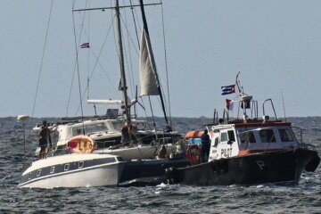 2 boats carrying aid to Cuba arrive in Havana after being reported missing