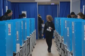 Live results for Illinois primary elections as 2026 voting winds down and polls close