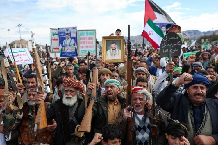Houthis warn ‘fingers on the trigger’ as US-Israel war on Iran continues | US-Israel war on Iran News
