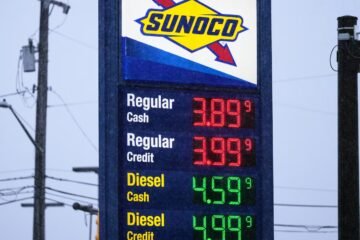 As fuel prices rise, US lawmakers push to suspend the federal gas tax