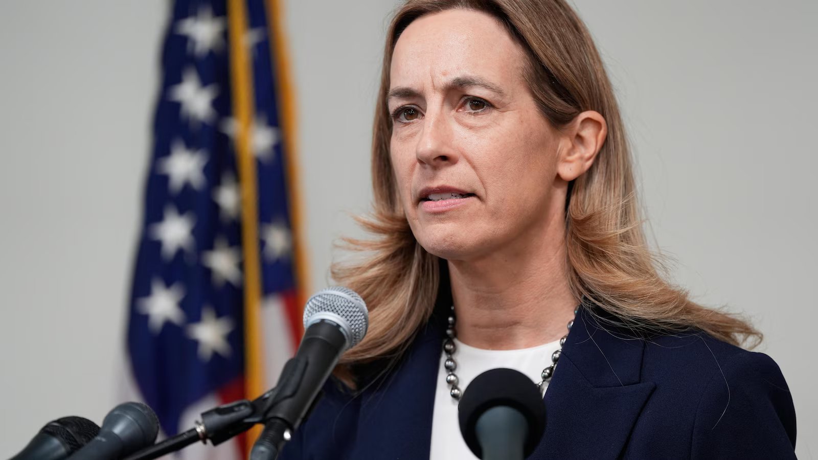 Sherrill signs New Jersey law limiting face coverings for law enforcement, including ICE agents