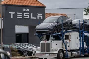 Tesla TSLA Q1 2026 vehicle delivery and production numbers