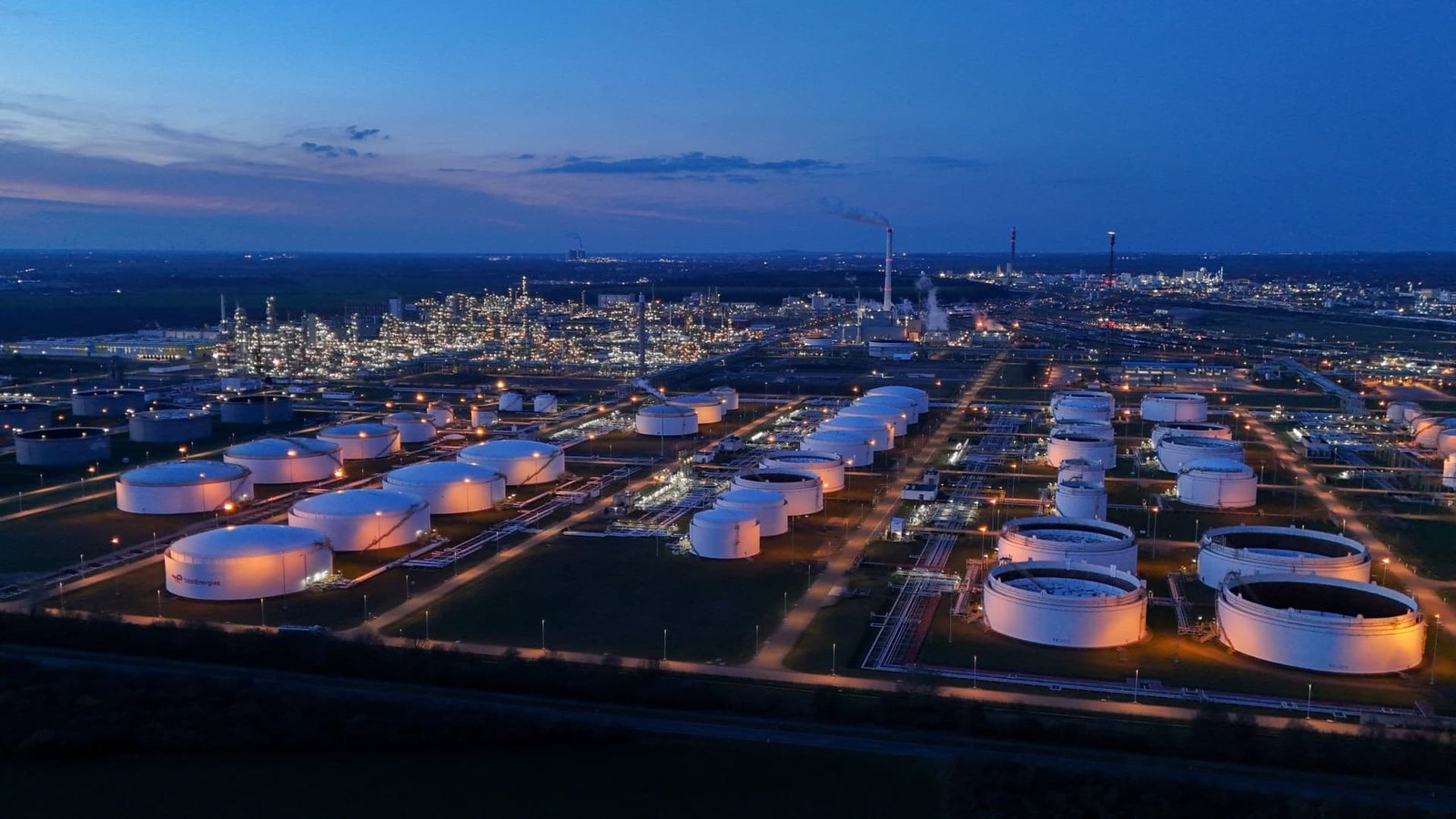 Oil rises as Trump reaffirms deadline for striking Iran’s power plants, bridges