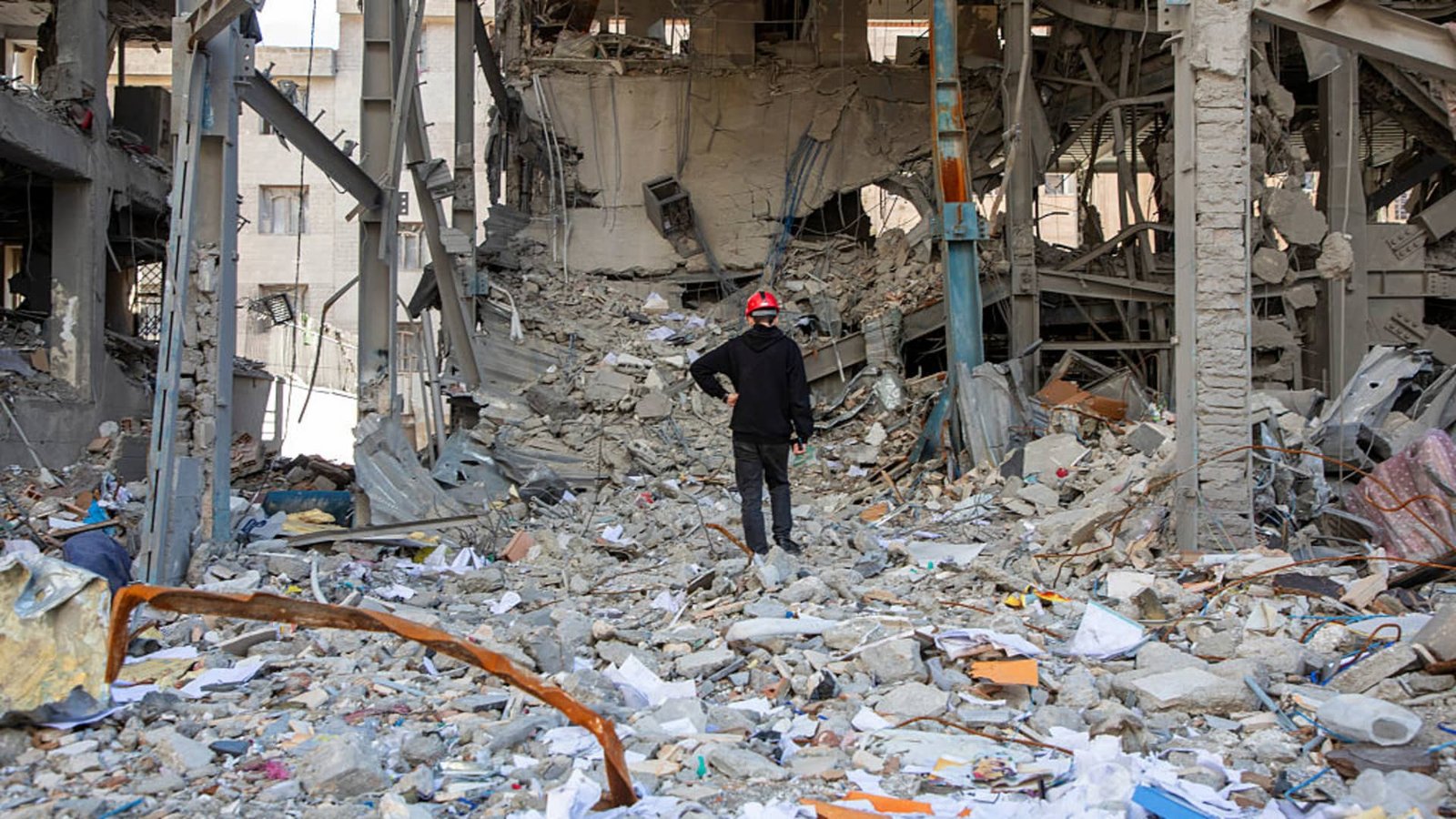 Central bankers, politicians warn of global risks as Iran war drags on