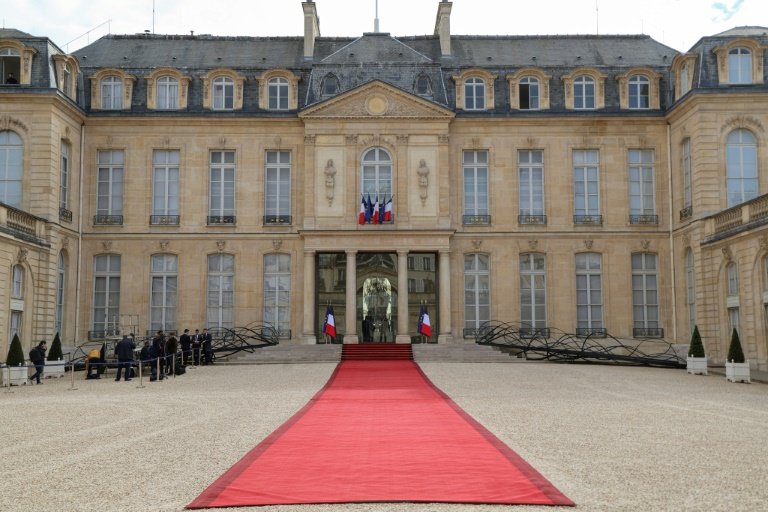 Elysee worker sentenced for stealing presidential porcelain