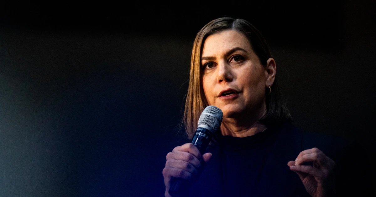 Sen. Elissa Slotkin takes her Midwest message to Iowa, fueling 2028 speculation