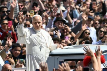 In Easter message, Pope Leo warns world is ‘becoming indifferent’ to violence