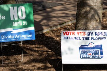 Virginia voters to decide whether to allow a new Democratic-drawn map for the midterms