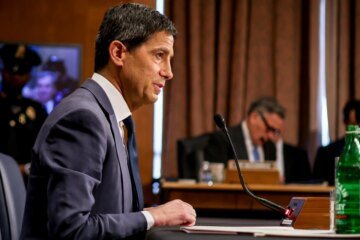Kevin Warsh’s Fed job challenges and new pictures of D.C. gala shooting suspect: Morning Rundown