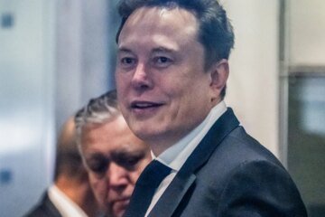 Elon Musk gets combative on the stand during Day 2 of jury trial against OpenAI