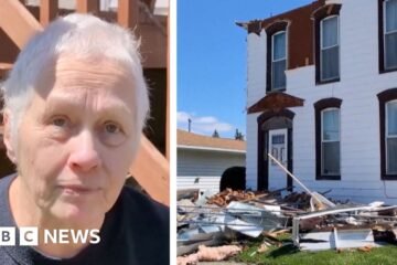 Widespread damage as storm spreads through midwestern US