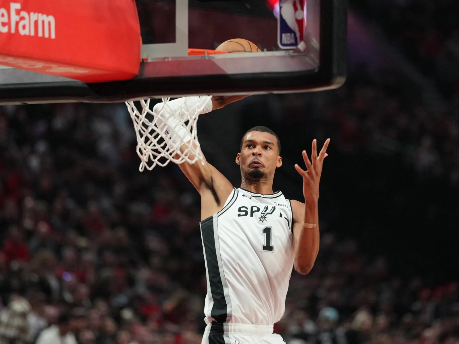 Rockets thrash LeBron’s Lakers; Wembanyama triumphant on Spurs’ return | Basketball News