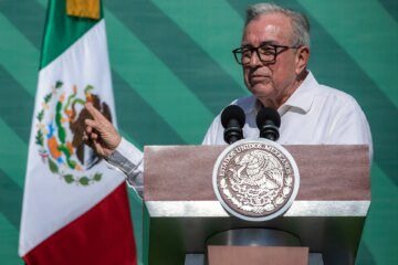 US charges Sinaloa state governor, 9 others over Mexican drug cartel links | Corruption News