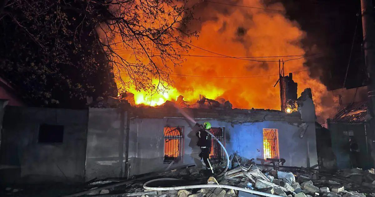 Russia strikes Ukraine’s Odesa port, kills railway worker in Zaporizhia | Russia-Ukraine war News