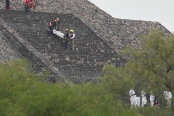 Gunman at Mexico’s Teotihuacán pyramids kills Canadian tourist, injures at least 13 people