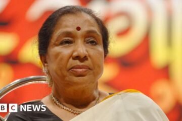 Celebrities and fans pay tributes to legendary singer