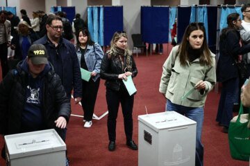 Early results in Hungary election show MAGA darling Prime Minister Viktor Orbán trailing behind opposition