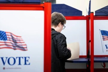 Virginia takes redistricting wars to the voters as Democrats seek 10-1 congressional map