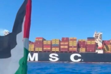 Global Sumud Flotilla disrupts cargo ship bound for Israel | Newsfeed
