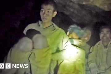 Moment rescuers find five men trapped in Laos cave