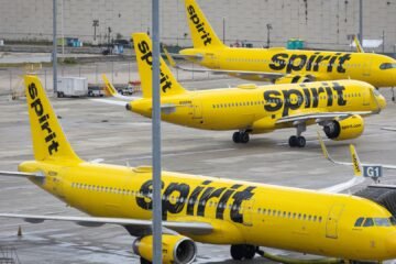 Spirit Airlines begins to shut down after failing to agree bailout