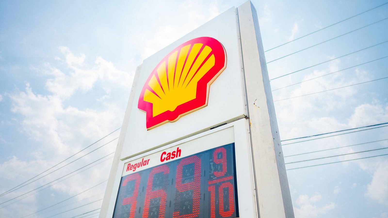 Shell tops profit estimates as Iran war drives crude price surge