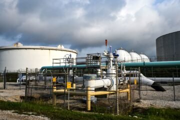 Oil prices fall on report U.S. and Iran closing in on a deal to end war