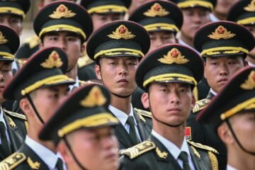 Trump kicks off high-stakes summit with Xi