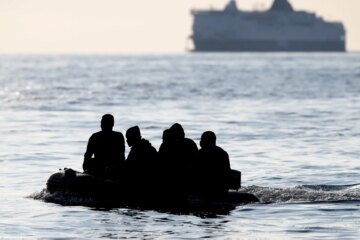 Two women die in attempted Channel crossing from France to UK | News