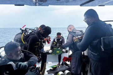 Divers find bodies of 4 Italians in Maldives sea cave