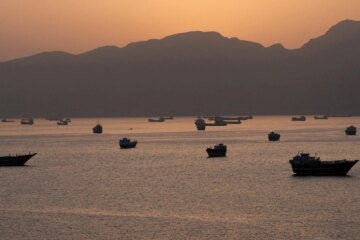 U.S. launches mission to guide ships through the Strait of Hormuz