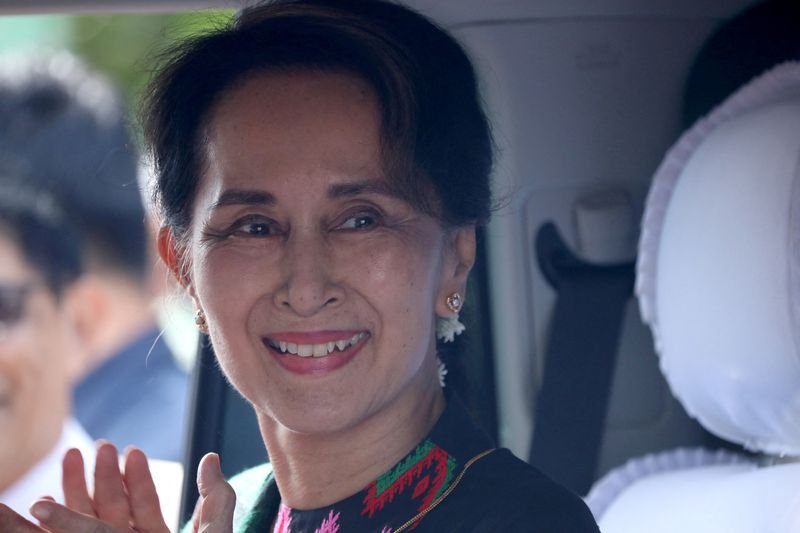 Detained Myanmar ex-leader Suu Kyi to meet legal team this weekend